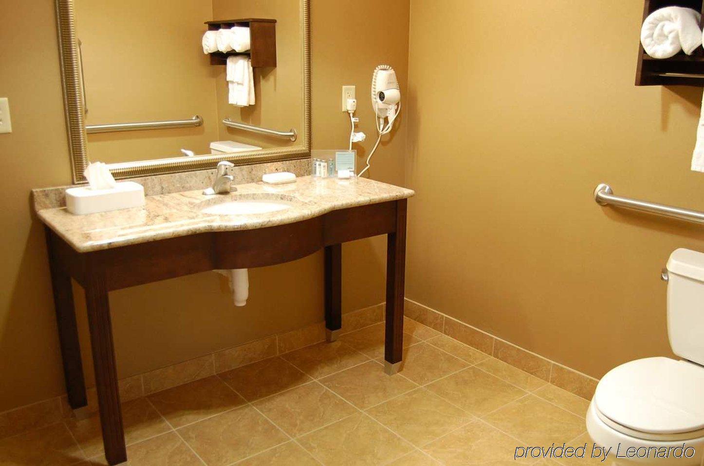 Hotel Hampton Geneseo